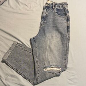 Harper Heritage High Rise Mom Jean Distressed Light Blue Washed Jeans NWOT